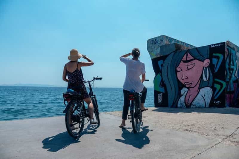 Billet Athènes : visite guidée à vélo électrique en bord de mer