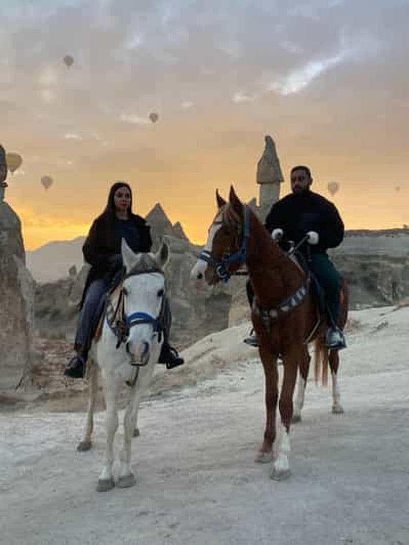 Billet Cappadoce : randonnées équestres uniques dans les vallées