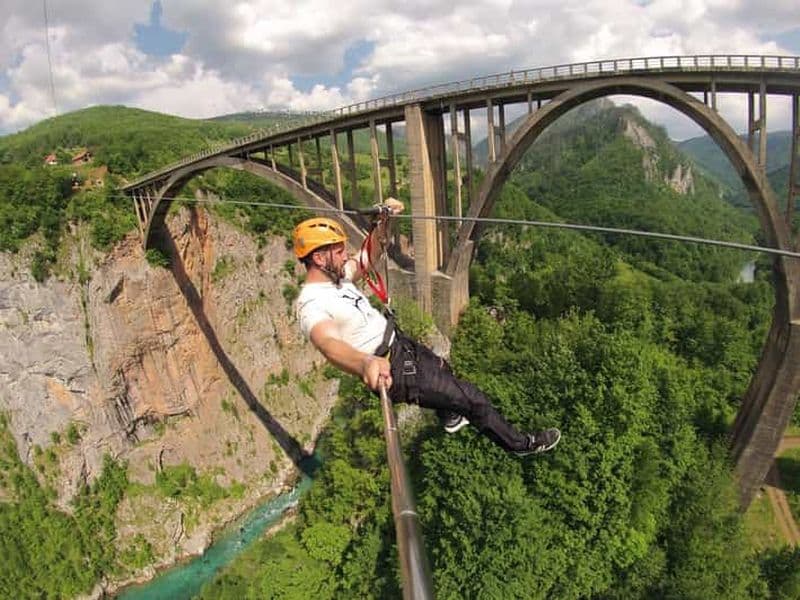 Billet Podgorica : Parc national de Durmitor - rivière Tara, pont et lac