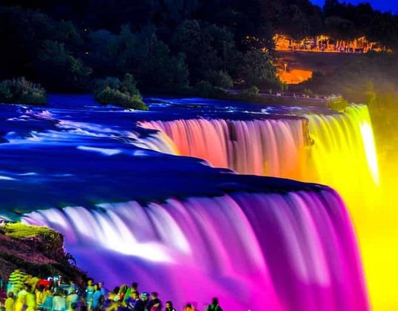 Billet Depuis Toronto : Visite des chutes du Niagara avec voyage et dîner