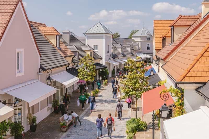 Billet Paris : journée shopping à La Vallée Village