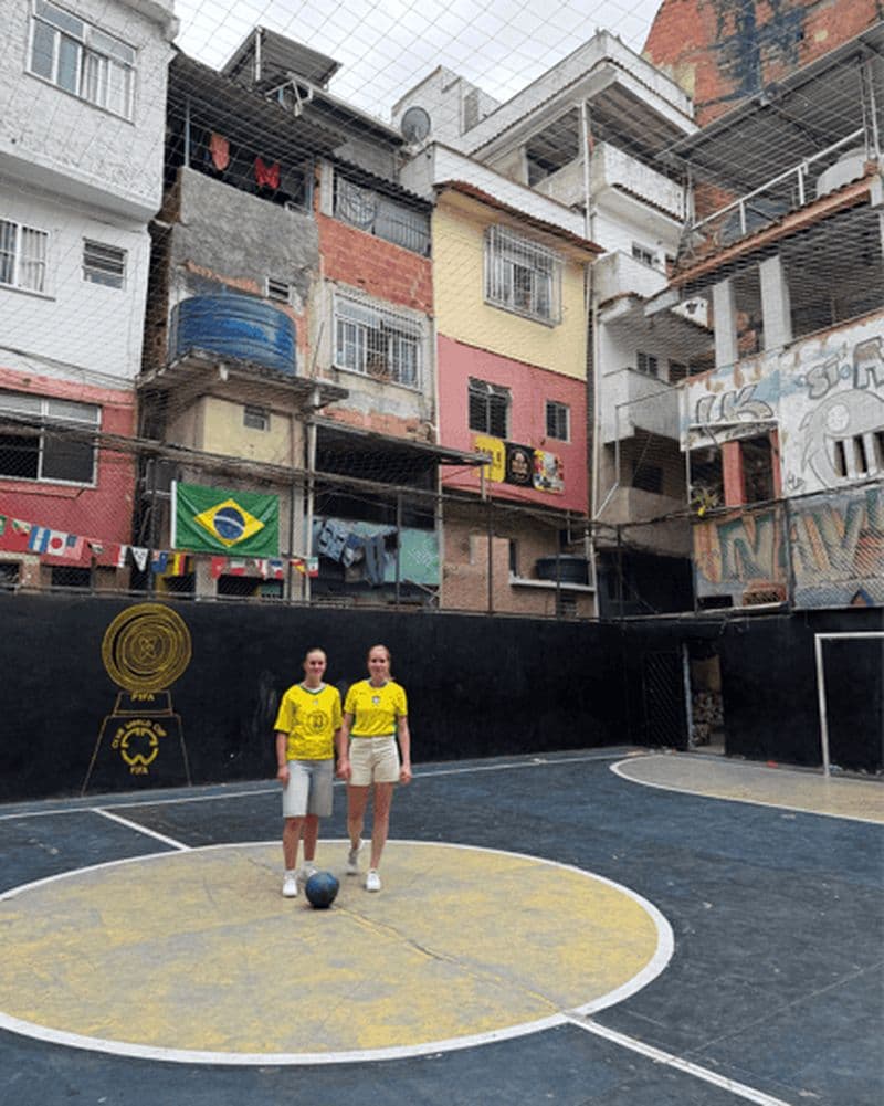Billet Rio : Visite et terrain de foot FIFA au cœur de la favéla Tavares bastos