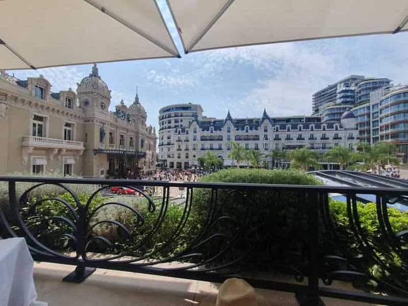 Billet Monaco : visite guidée avec le Musée océanographique et les voitures du Prince