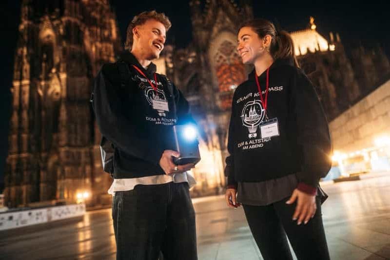 Billet Cologne : cathédrale et vieille ville en soirée - visite interactive avec vidéoprojecteur