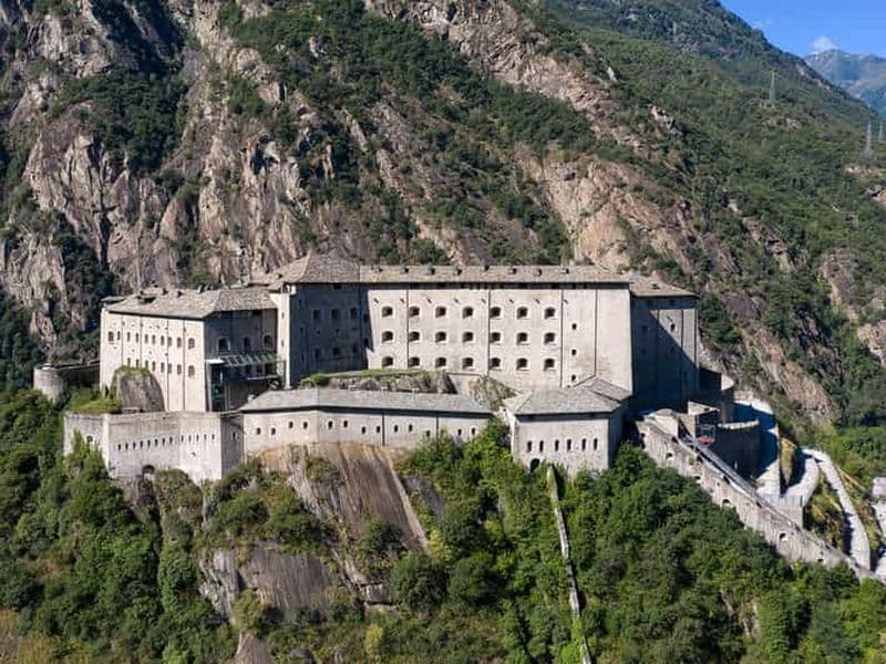 Billet Bard : Fort Expositions et Musées Billet d'entrée avec déjeuner