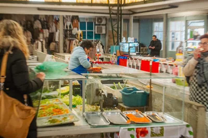 Billet Nazaré : visite à pied des marchés locaux avec dégustations