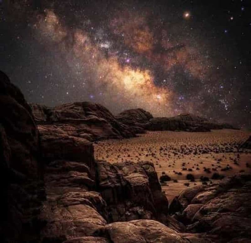 Billet Wadi Rum : visite nocturne en jeep avec dîner et petit-déjeuner