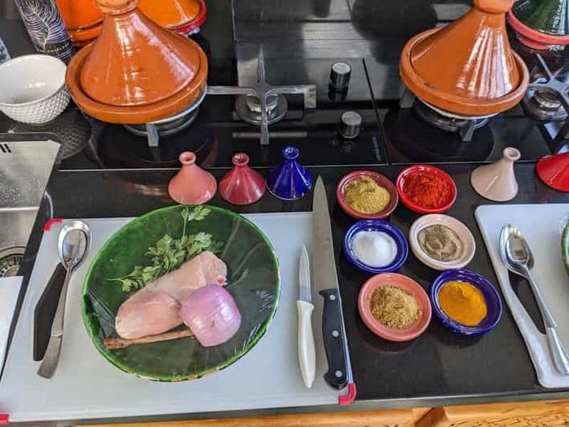 Billet Souks de Médina, cours de cuisine dans le désert et spectacle