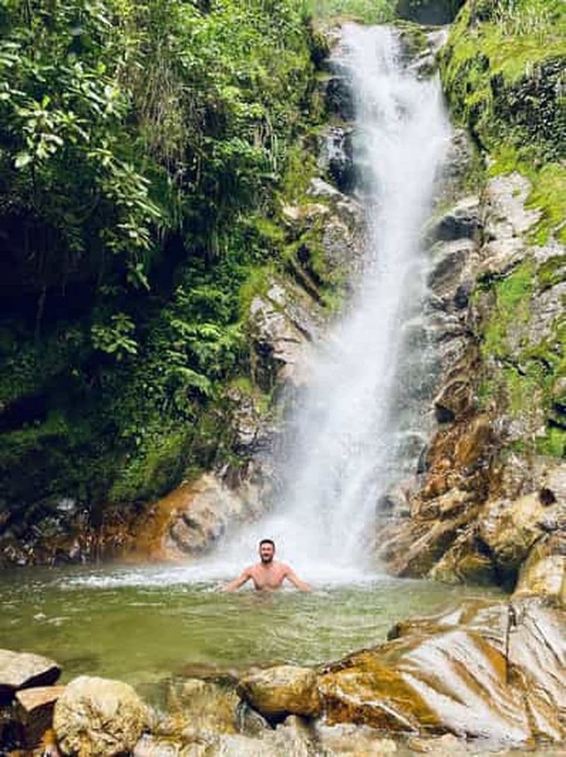 Billet Medellín : Randonnée dans les chutes d'eau secrètes avec collation et café