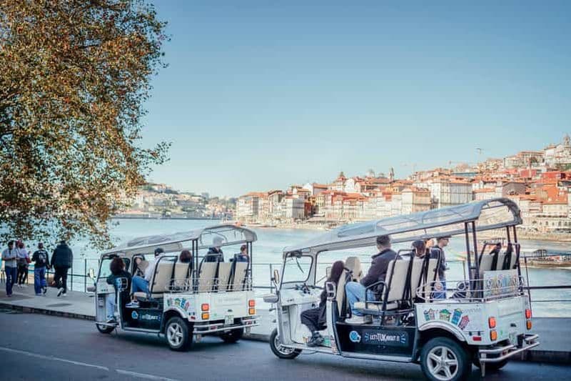 Billet Porto : Visite en tuk-tuk de la ville à l'océan