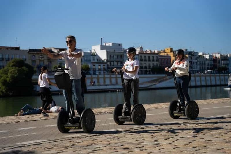 Billet Visite de la ville de Séville : Visite en Segway de 90 minutes au bord de la rivière