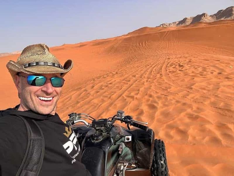 Billet Riyad : aventure dans les dunes rouges, chameau, quad et sandboard