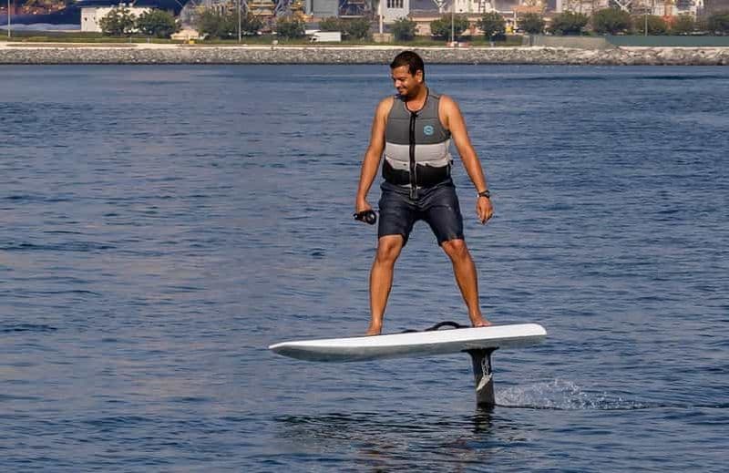 Billet Jumeirah : Ultimate Efoil Adventure Glissez au-dessus des vagues