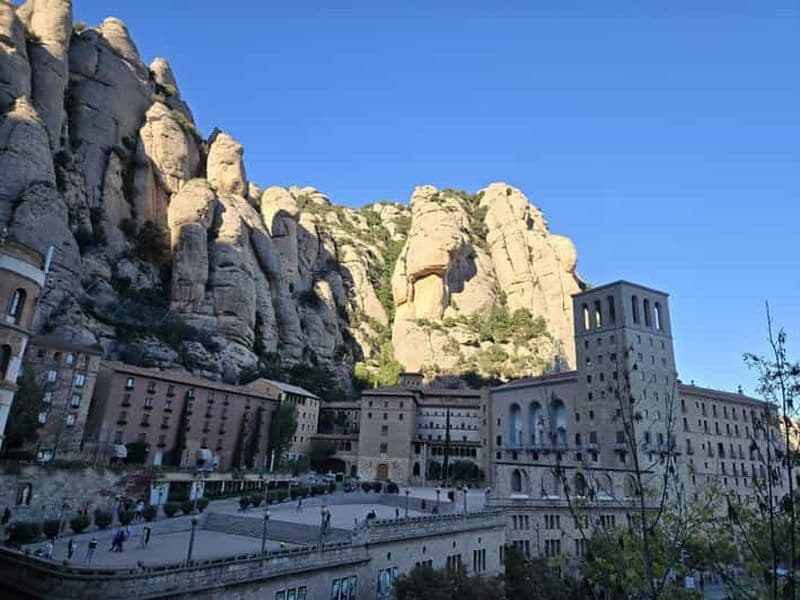 Billet Barcelone : Visite privée des monastères de Montserrat et Poblet