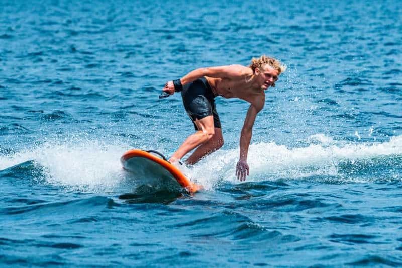 Billet Expérience de Surf Électrique sur le Lac à Biscarrosse