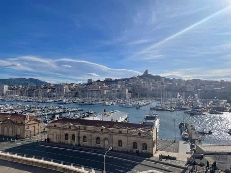 Billet Marseille : visite à pied avec un guide de la région