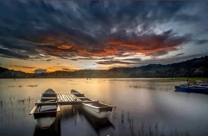 Billet Bali : Expérience de Canoë au Lever du Soleil sur le Lac Tamblingan à Munduk