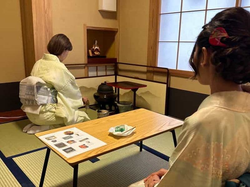 Billet Tokyo : Cérémonie du thé authentique, habillage des kimonos et photographie