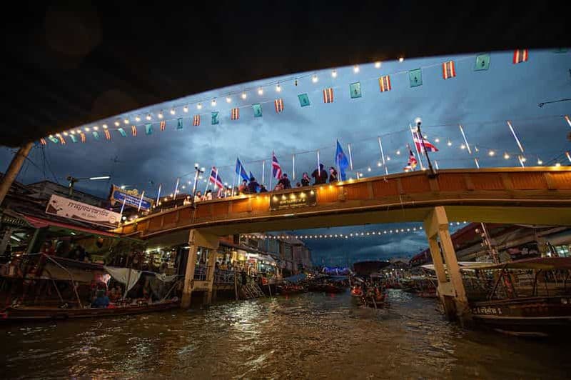 Billet Bangkok : Marché ferroviaire de Maeklong et marché flottant d'Amphawa