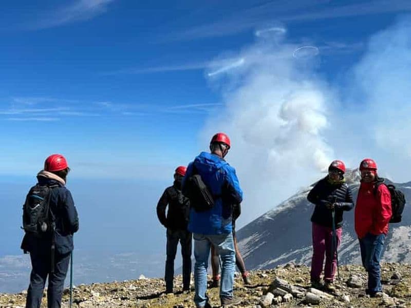 Billet Mont Etna avec prise en charge et retour depuis Catane : 3 000 mètres avec téléphérique et jeep