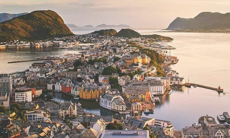 Billet Promenade dans la ville d'Ålesund : Art Nouveau, vue sur la mer et conseils d'initiés