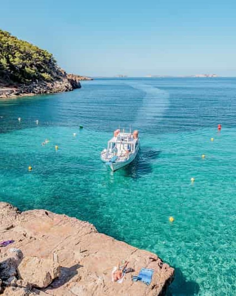 Billet Sant Antoni : transfert aller-retour en ferry vers la plage de Cala Salada