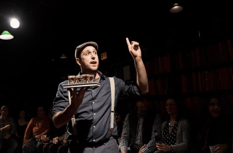 Billet NYC : Drunk Shakespeare Ticket - Théâtre en direct et cocktails