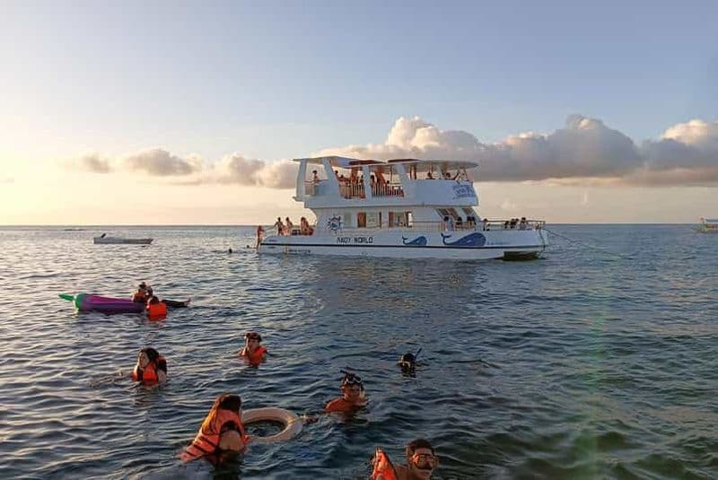 Billet Boracay : Croisière festive ultime à bord du Andy World Yacht