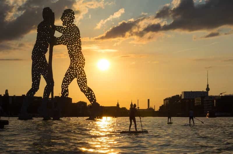 Billet Berlin : SUP Sunset Tour à l'homme-molécule