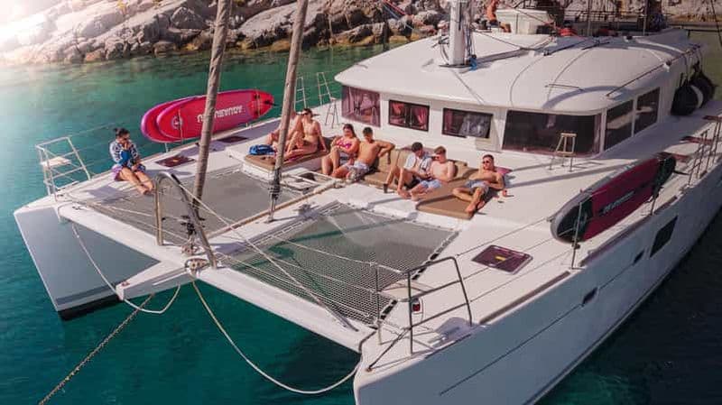 Billet Héraklion : Croisière en catamaran sur l'île de Dia avec repas