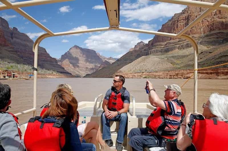Billet Vegas : Tour en avion, hélicoptère et bateau du Grand Canyon