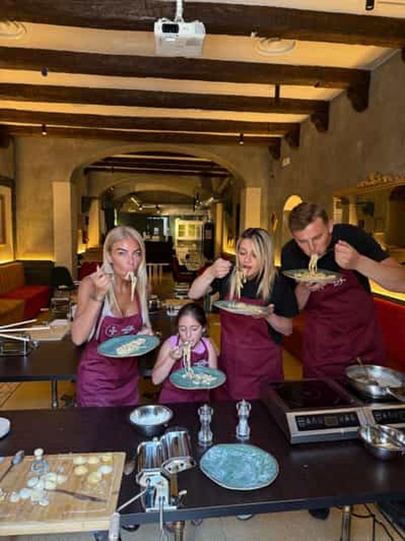 Billet Secrets napolitains : cours de cuisine pour les amateurs de pâtes et de tiramisù