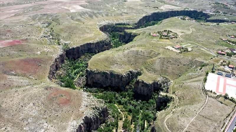 Billet Cappadoce : visite de Derinkuyu, de la vallée d'Ihlara et de la vallée des Pigeons