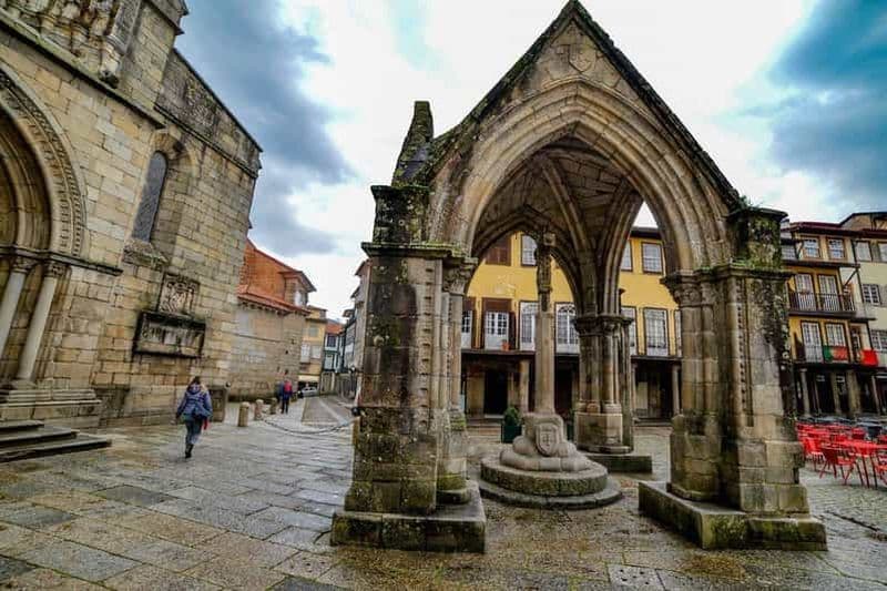 Billet Visite de Guimaraes ; visite du château, du palais et de la ville