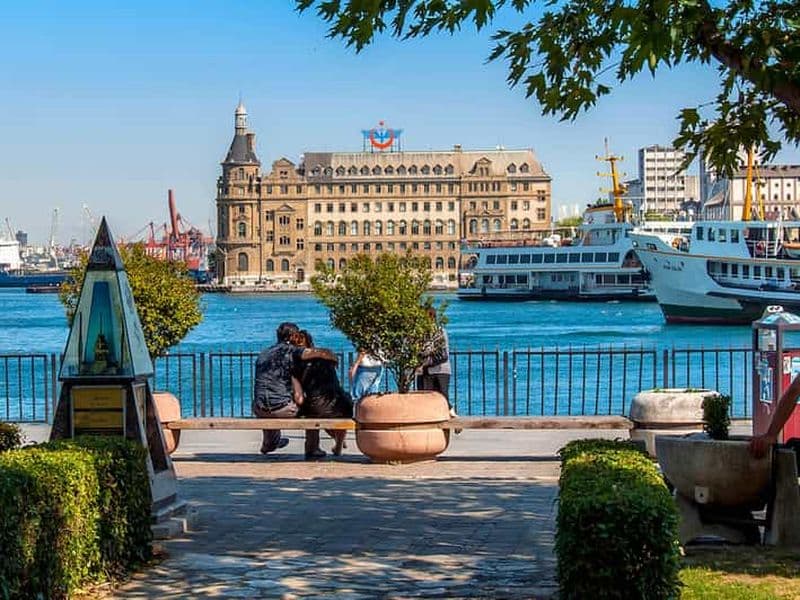 Billet Istanbul : Visite de la rive asiatique d'Uskudar et de Kadiköy avec déjeuner