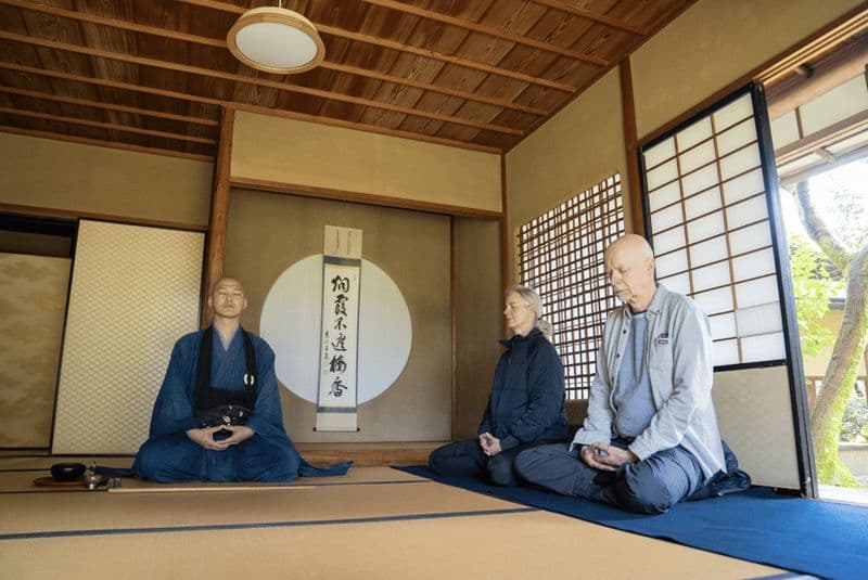 Billet Kyoto : Méditation zen dans un temple privé avec un moine