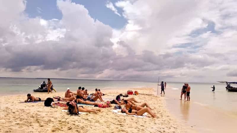 Billet Au départ de Stone Town : pique-nique sur le banc de sable avec déjeuner barbecue à base de produits de la mer.