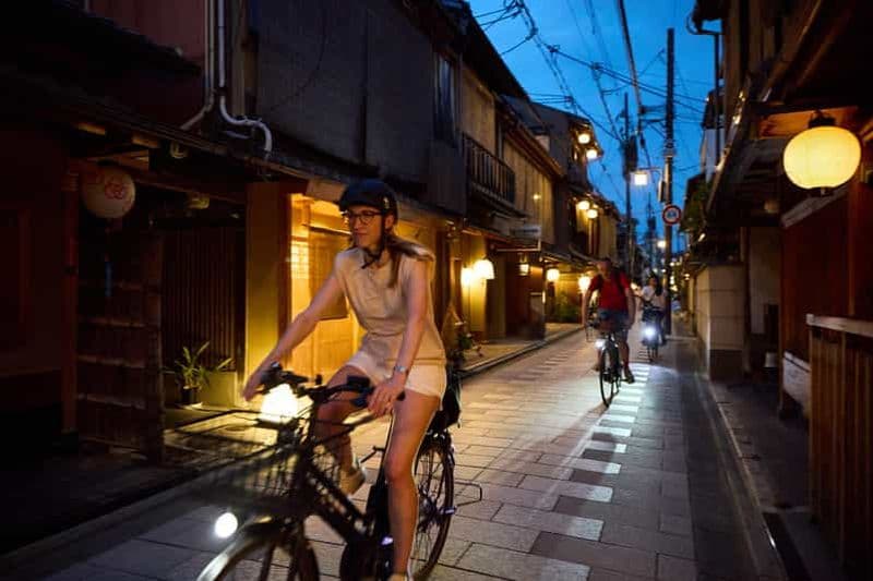 Billet Kyoto : visite nocturne en vélo électrique