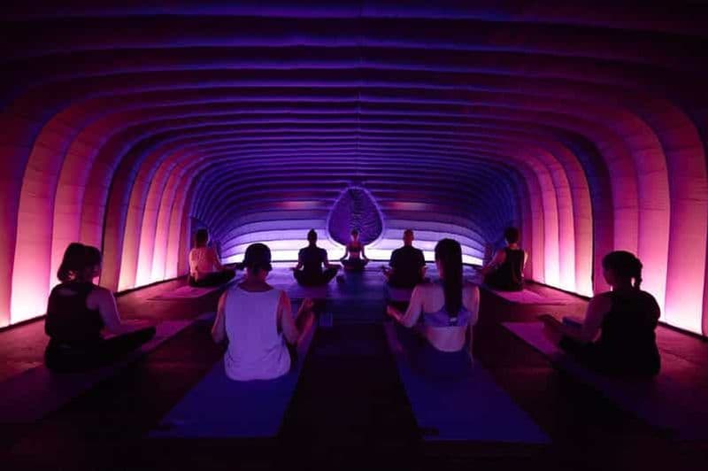 Billet Porto : cours privé de yoga chaud avec gâteau pour votre anniversaire