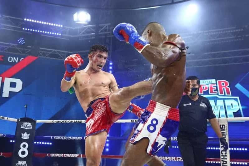 Billet Phuket : Combat de muay thaï au stade de boxe de Patong