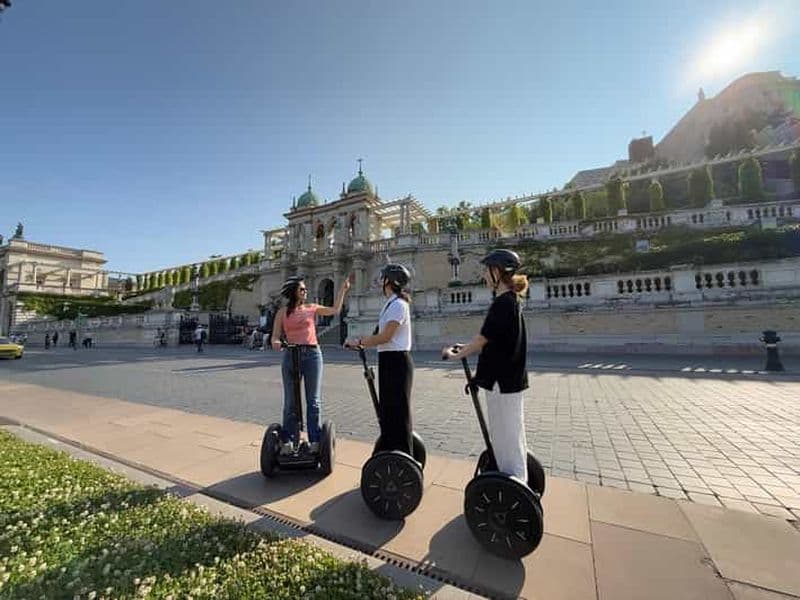 Billet Visite privée en Segway du château de Buda à Budapest