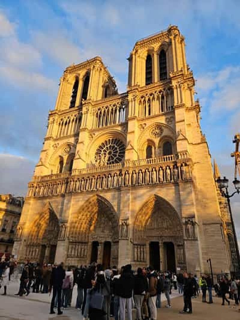 Billet Paris : visite de l'île de la Cité au coucher du soleil