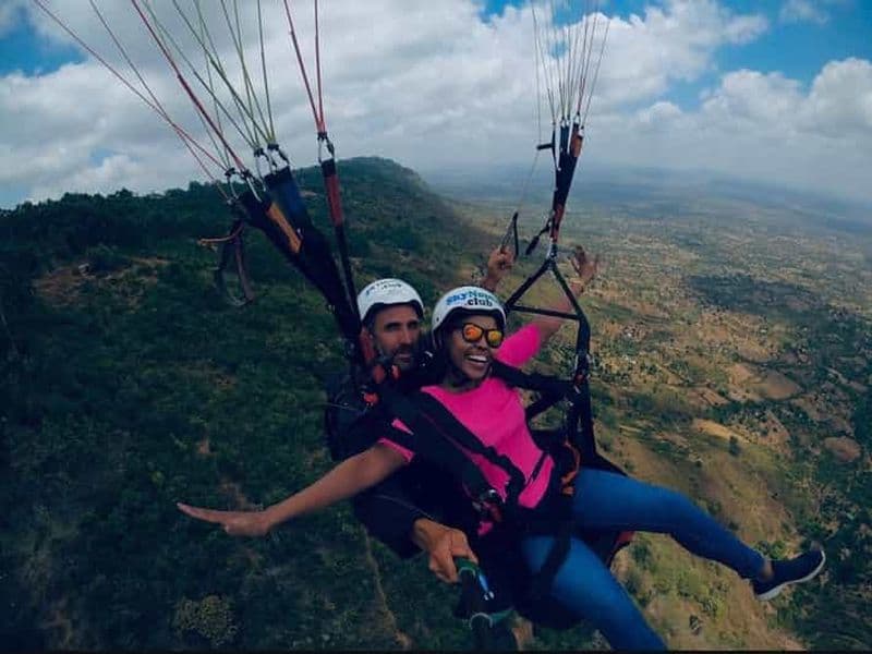 Billet Nairobi : expérience de parapente en tandem avec transferts