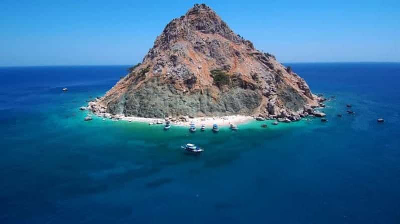 Billet Excursion en bateau sur l'île de Suluada aux Maldives avec déjeuner.