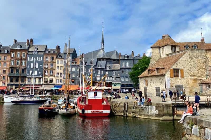 Billet Excursion privée au Mont Saint-Michel et à Honfleur en Mercedes