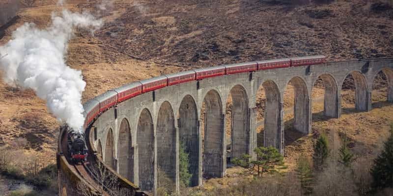 Billet Au départ d'Édimbourg : Glenfinnan, Fort William et les vaches des Highlands