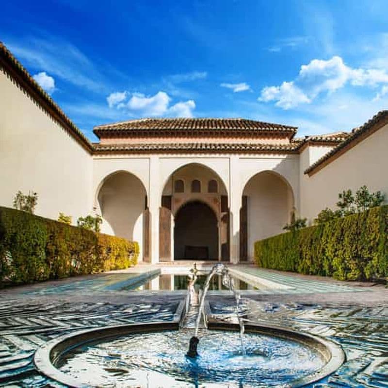 Billet Málaga : Alcazaba et théâtre romain visite guidée avec entrée