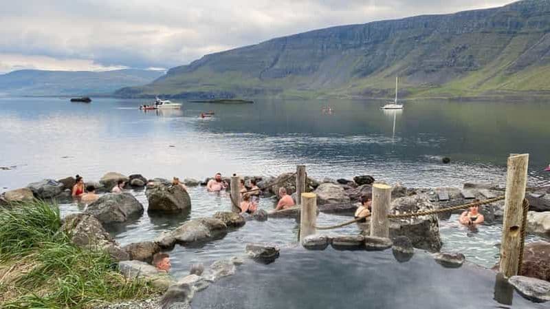 Billet Sources thermales de Hvammsvik : transfert privé aller-retour avec entrée