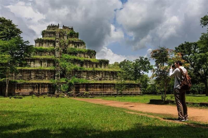 Billet Au départ de Siem Reap : Visite des temples de Koh Ker et de Beng Mealea