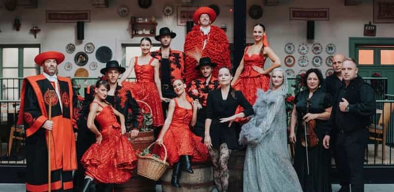 Billet Budapest : dîner-spectacle folklorique avec musique et vin à volonté